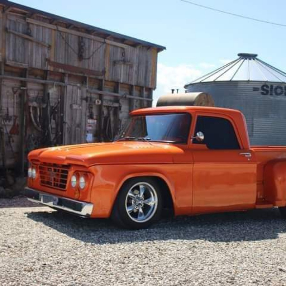 Meet your Posher, Dustin